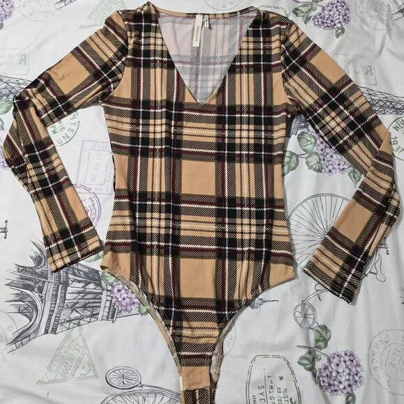 Women's CHOCOLATE Striped Plaid Long Sleeve Beige Bodysuit Size M - Picture 4 of 8